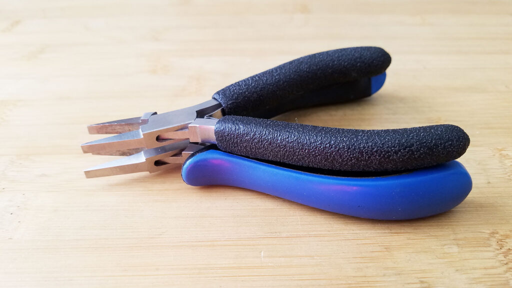 https://door44studios.com/wp-content/uploads/026-Comfort-Grips-For-Pliers.Extra-Small-Comparison-1024x576.jpg