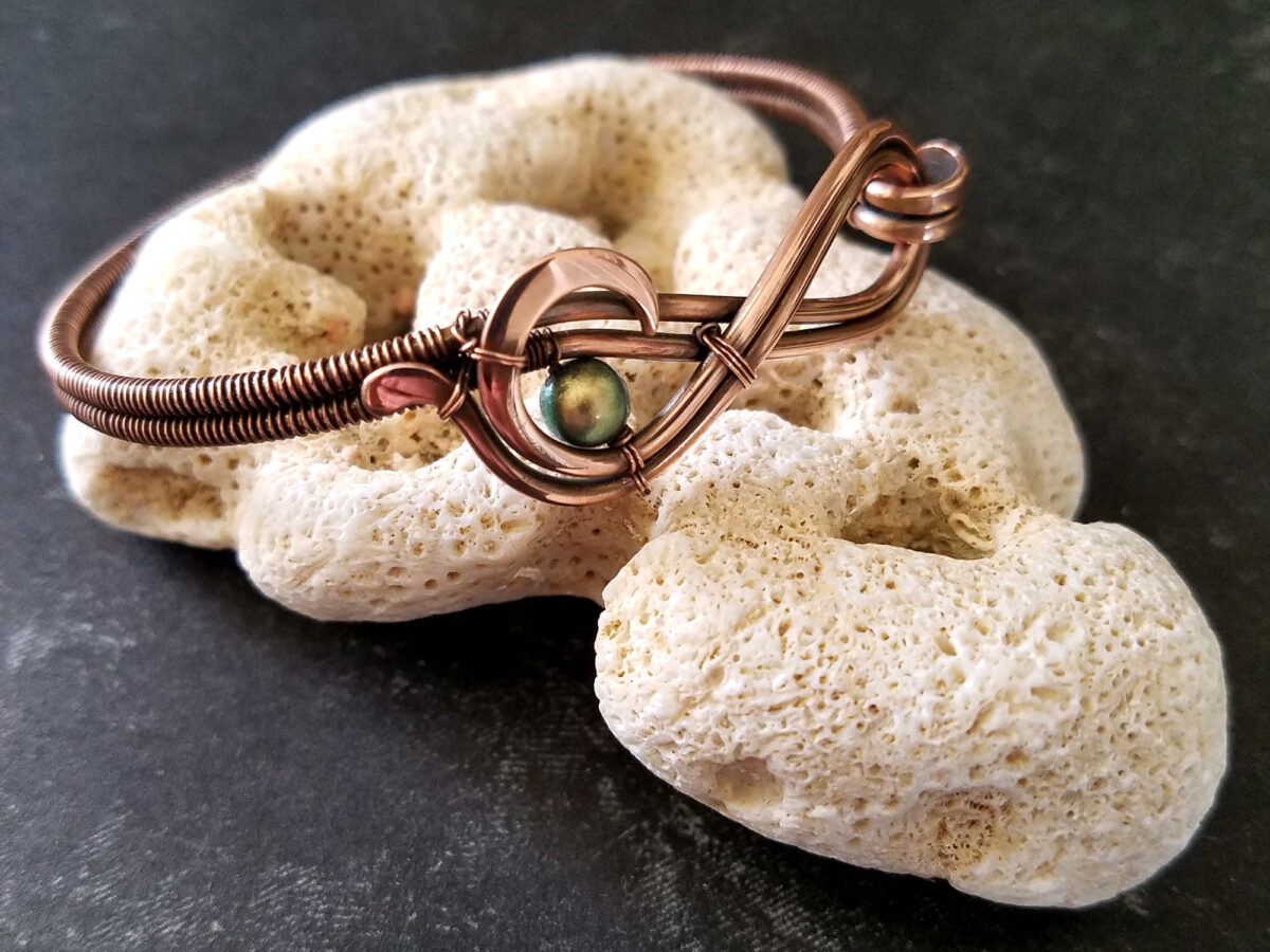 Learn the Figure 8 Wire Weave Over Two Core Wires - Door 44 Studios - Cover Image featuring the Ride the Wave Bracelet