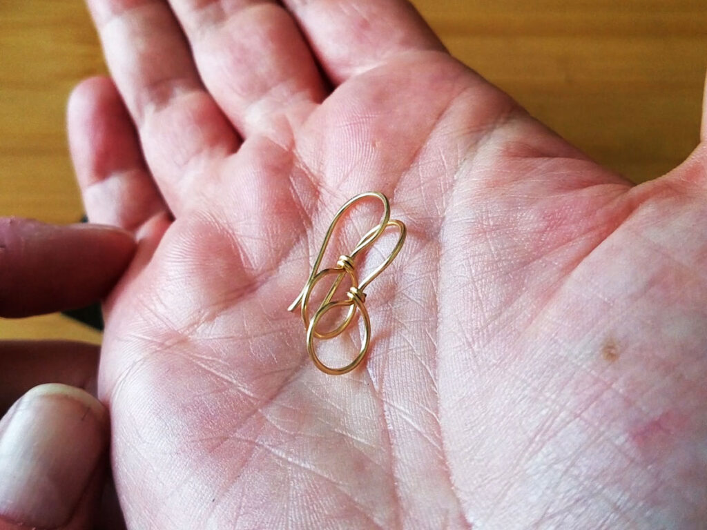 Quick Easy Wire Earrings You Can Make in Minutes - Door 44 Studios